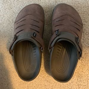 Men’s suede style crocs